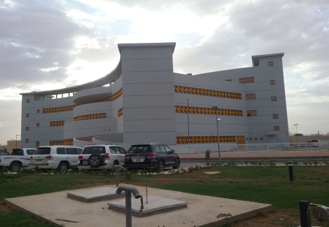 Read more about the article Etude et supervision des travaux de construction et d’équipement en mobilier de l’Agence de la BEAC à Abéché (R+9)