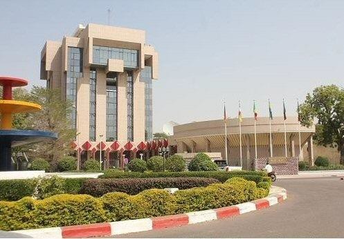 Etude et supervision des travaux de réhabilitation du Siège de la Direction Nationale de la Banque des Etats de l’Afrique Centrale (BEAC) à N’djaménaen République du Tchad